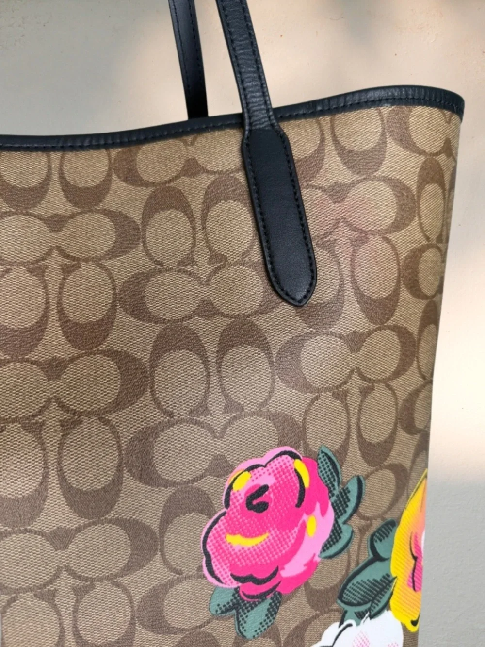 Coach City Tote in Signature Canvas with Vintage Rose Floral Print - Picture 7 of 13